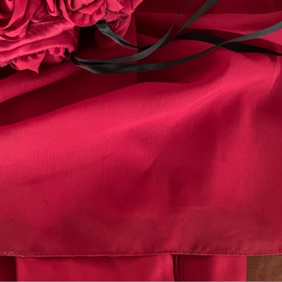 Classic Red Dress - Picture 5 of 5